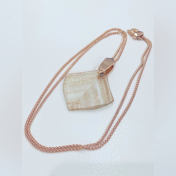 Kendra Scott Rose Gold Acrylic Necklace - Picture 1 of 4